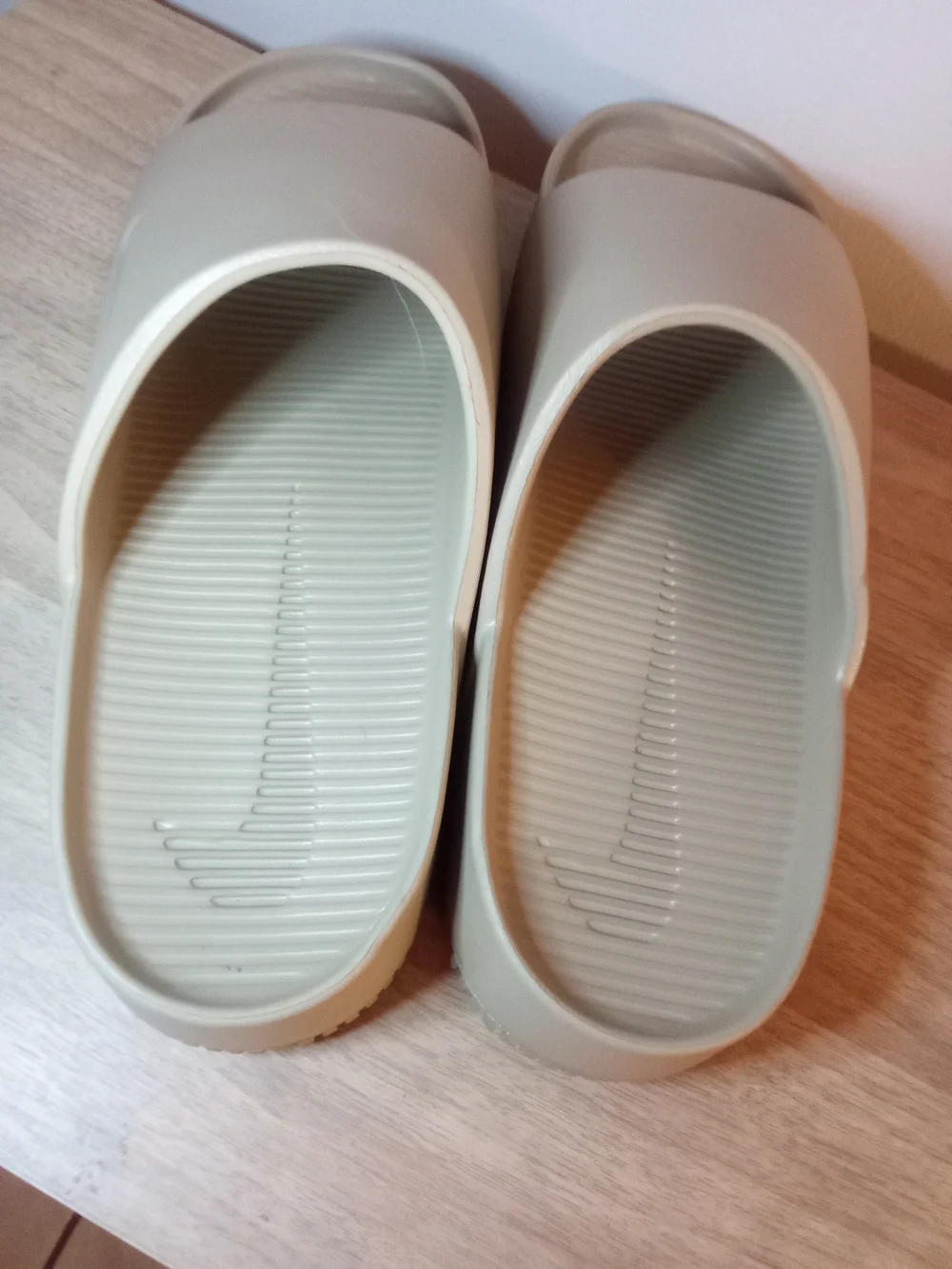 Kids Slide Sandals in Light Cream - Comfortable Everyday Slip-Ons